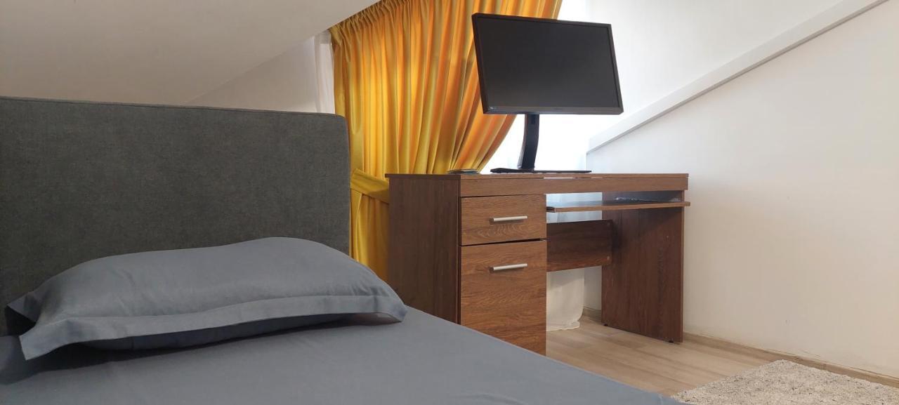 Central Palace Iasi Apart 2 Zewnętrze zdjęcie